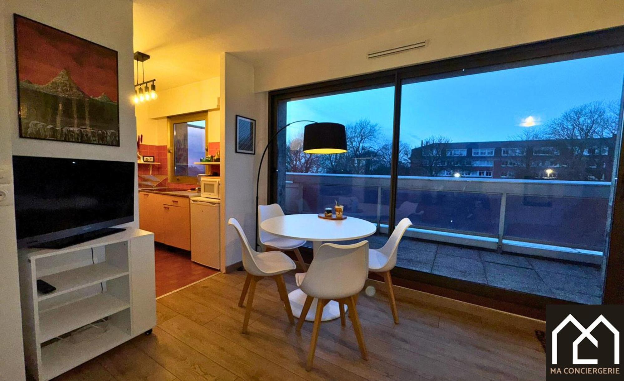 Chez Perrine, Magnifique Face Aux Remparts Apartment *